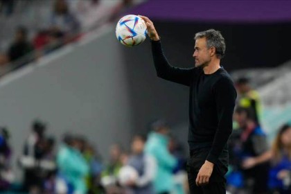 电竞世界杯-梁宏业：西班牙踢的不是艺术足球，而是足球的艺术