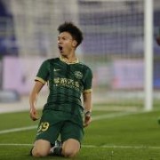 记者：王钰栋李新翔证明年轻球员能踢好中超，关键在教练敢不敢用