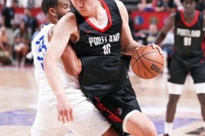 10分4篮板5助攻3盖帽！杨瀚森NBA首秀惊艳，中国篮球迎来新希望｜封面头条